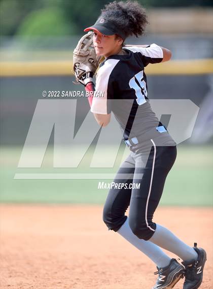 Thumbnail 2 in Olympic vs. South Mecklenburg (NCHSAA 4A Round 2 Playoff) photogallery.