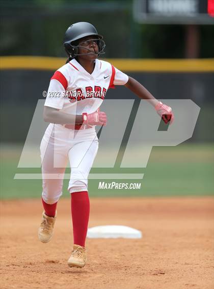 Thumbnail 2 in Olympic vs. South Mecklenburg (NCHSAA 4A Round 2 Playoff) photogallery.