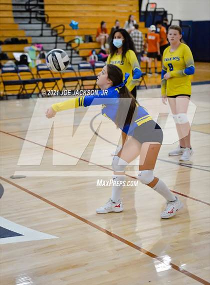 Thumbnail 3 in Cienega vs. Marana photogallery.