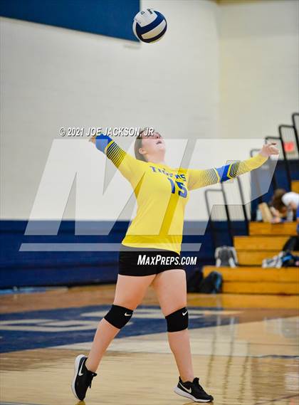 Thumbnail 1 in Cienega vs. Marana photogallery.
