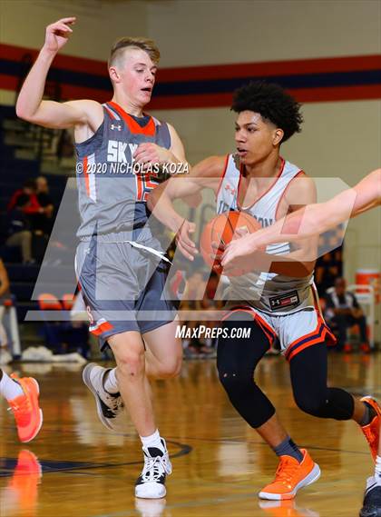 Thumbnail 1 in Skyridge vs. Jefferson (Tarkanian Classic) photogallery.