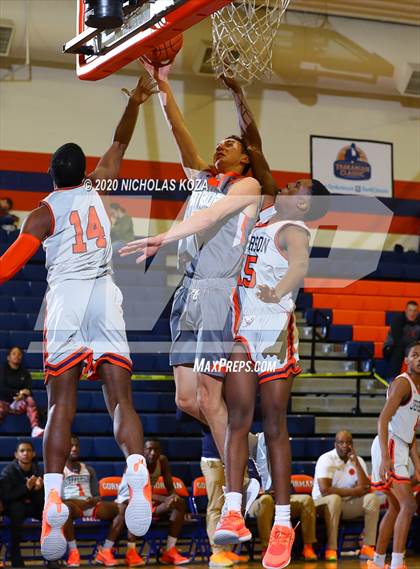 Thumbnail 3 in Skyridge vs. Jefferson (Tarkanian Classic) photogallery.