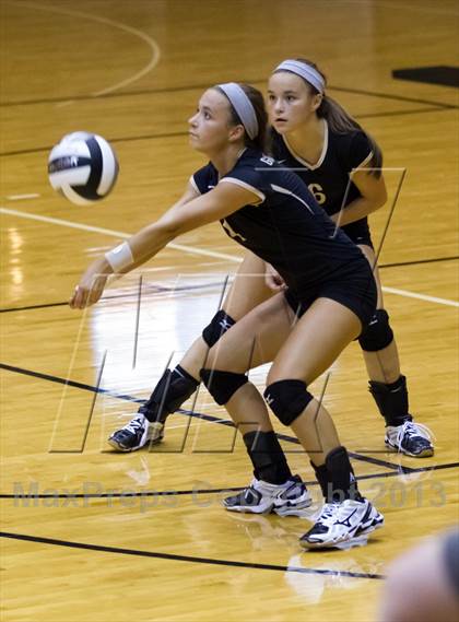 Thumbnail 3 in Columbus North @ Shelbyville photogallery.