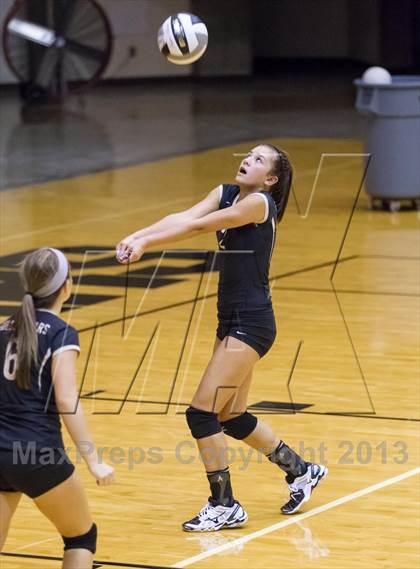 Thumbnail 3 in Columbus North @ Shelbyville photogallery.