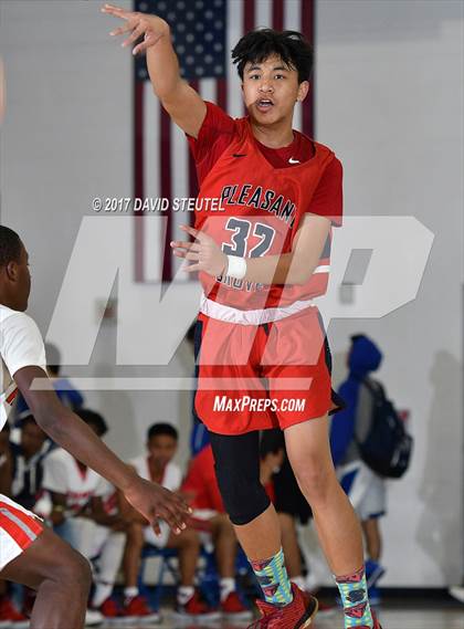 Thumbnail 2 in Pleasant Grove vs. Vallejo (Les Curry Invitational) photogallery.