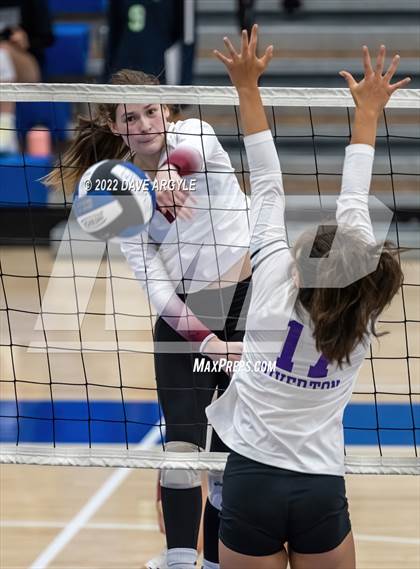 Thumbnail 3 in Riverton vs. Northridge (Claim Jumper Tournament) photogallery.