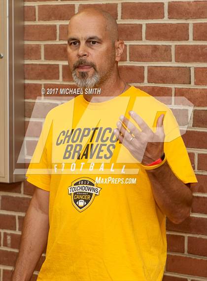 Thumbnail 3 in Chopticon Ceremony (Touchdowns Against Cancer) photogallery.
