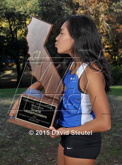 Thumbnail 2 in CIF State Cross Country Championships (Girls Awards) photogallery.