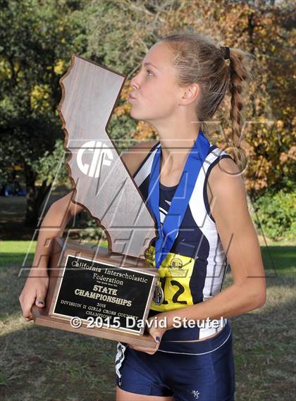 Thumbnail 2 in CIF State Cross Country Championships (Girls Awards) photogallery.