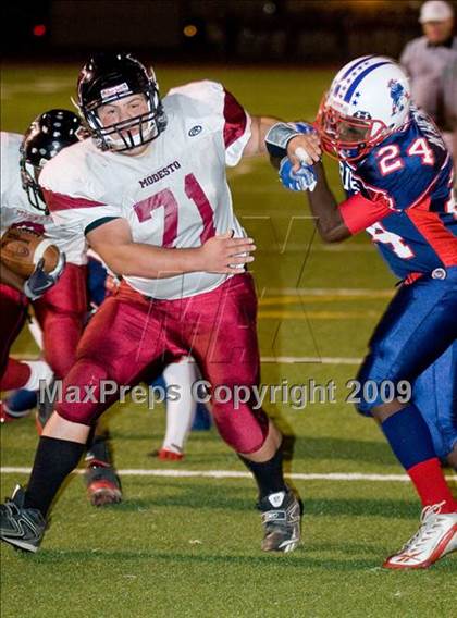 Thumbnail 2 in Beyer vs. Modesto photogallery.