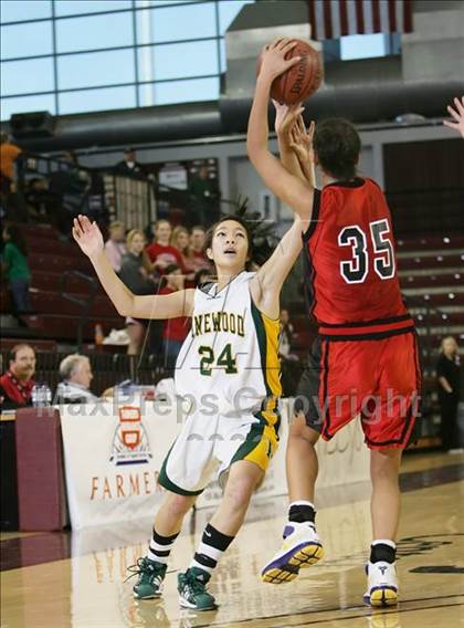 Thumbnail 3 in Castilleja vs. Pinewood (CIF CCS D5 Final) photogallery.