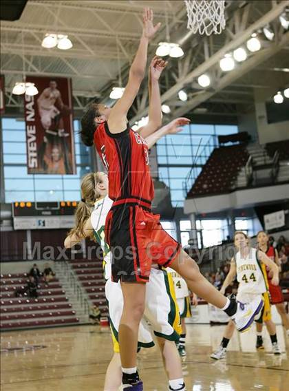 Thumbnail 3 in Castilleja vs. Pinewood (CIF CCS D5 Final) photogallery.