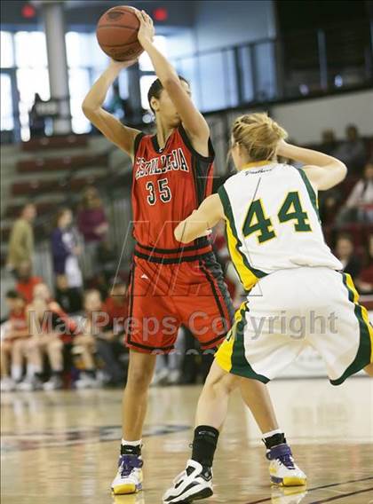 Thumbnail 2 in Castilleja vs. Pinewood (CIF CCS D5 Final) photogallery.