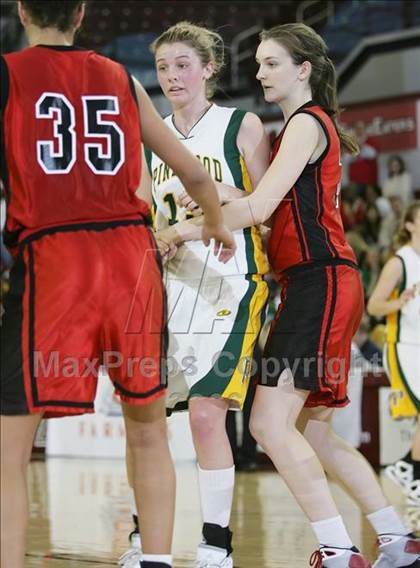 Thumbnail 1 in Castilleja vs. Pinewood (CIF CCS D5 Final) photogallery.