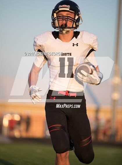 Thumbnail 3 in South @ Muskego photogallery.