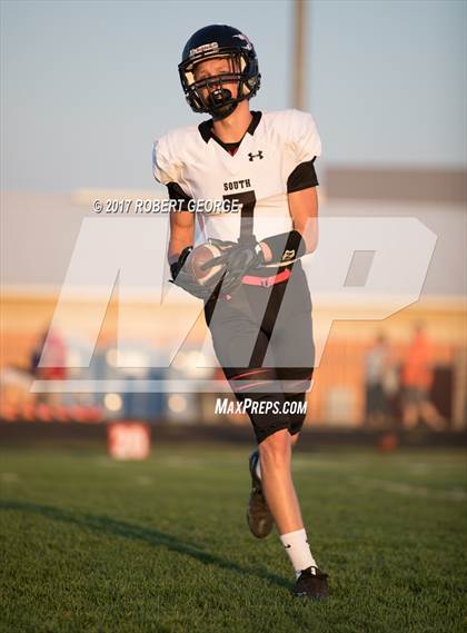 Thumbnail 3 in South @ Muskego photogallery.
