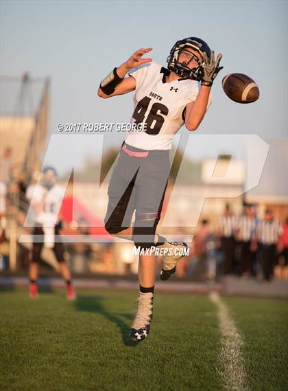 Thumbnail 1 in South @ Muskego photogallery.
