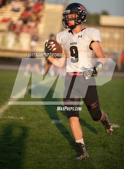Thumbnail 2 in South @ Muskego photogallery.
