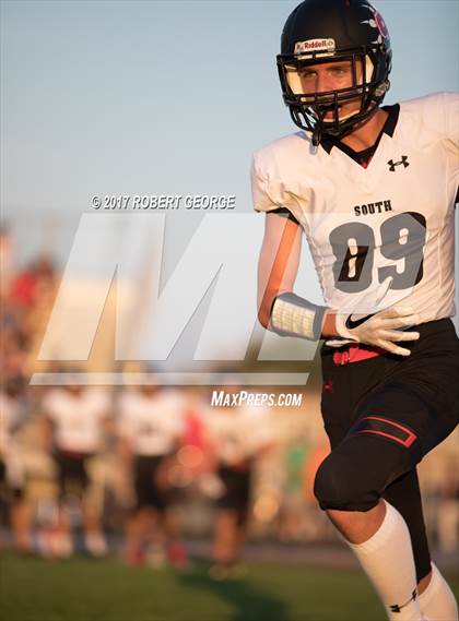 Thumbnail 3 in South @ Muskego photogallery.