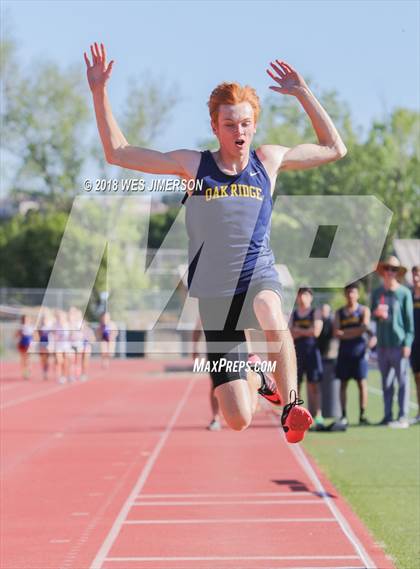 Thumbnail 1 in Sierra Foothill League Tri Meet photogallery.
