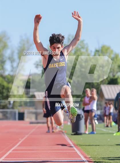 Thumbnail 3 in Sierra Foothill League Tri Meet photogallery.