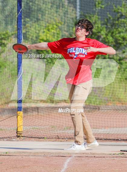 Thumbnail 3 in Sierra Foothill League Tri Meet photogallery.