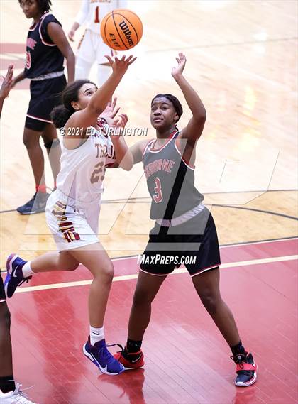 Thumbnail 2 in Osborne @ Lassiter photogallery.