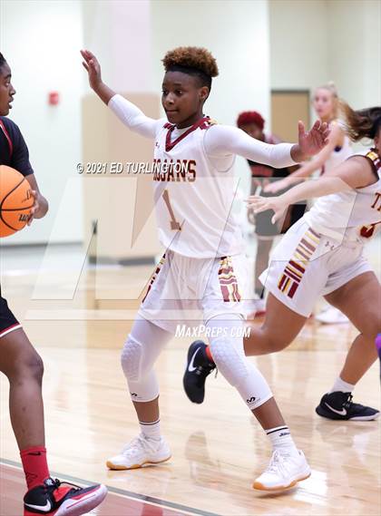 Thumbnail 1 in Osborne @ Lassiter photogallery.
