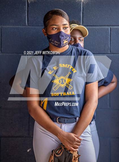 Thumbnail 3 in Terry Sanford @ E.E. Smith photogallery.