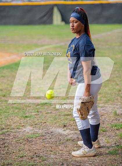Thumbnail 2 in Terry Sanford @ E.E. Smith photogallery.