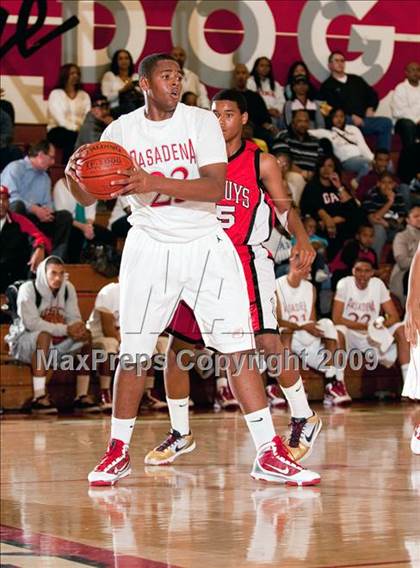 Thumbnail 3 in Van Nuys vs Pasadena (Rose City Round Ball Classic) photogallery.