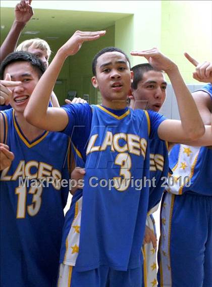 Thumbnail 2 in LACES vs. View Park (CIF LA City Section Small School Final) photogallery.