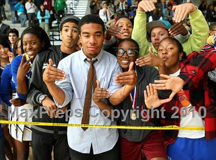 Thumbnail 1 in LACES vs. View Park (CIF LA City Section Small School Final) photogallery.