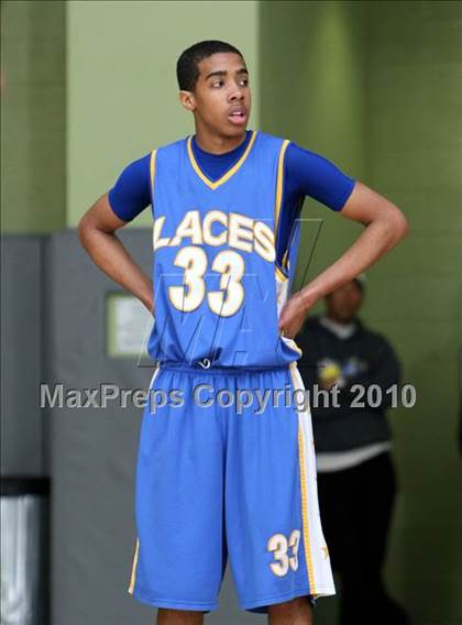 Thumbnail 2 in LACES vs. View Park (CIF LA City Section Small School Final) photogallery.