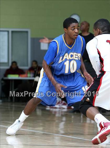 Thumbnail 1 in LACES vs. View Park (CIF LA City Section Small School Final) photogallery.