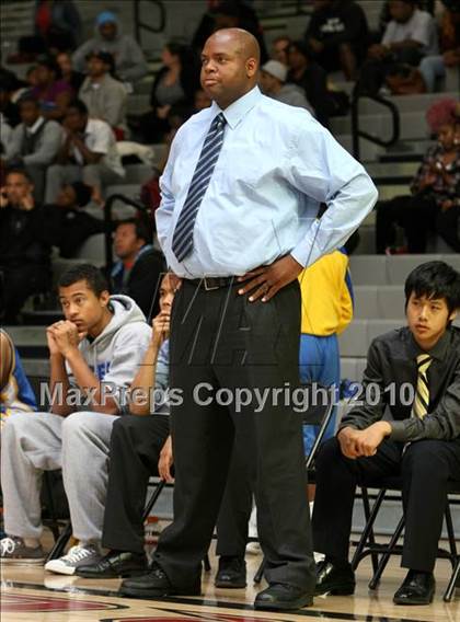 Thumbnail 3 in LACES vs. View Park (CIF LA City Section Small School Final) photogallery.