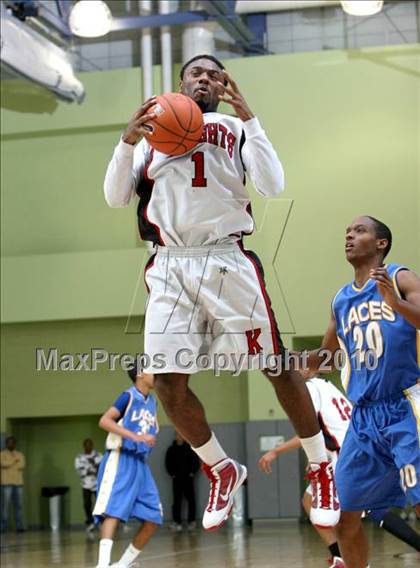 Thumbnail 2 in LACES vs. View Park (CIF LA City Section Small School Final) photogallery.