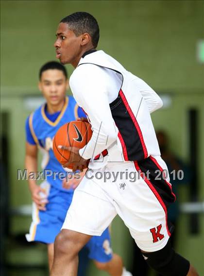 Thumbnail 3 in LACES vs. View Park (CIF LA City Section Small School Final) photogallery.