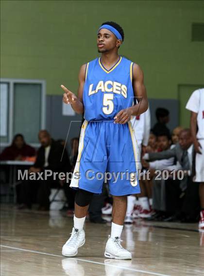 Thumbnail 2 in LACES vs. View Park (CIF LA City Section Small School Final) photogallery.