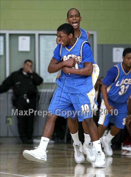 Thumbnail 2 in LACES vs. View Park (CIF LA City Section Small School Final) photogallery.