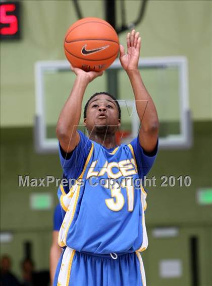 Thumbnail 3 in LACES vs. View Park (CIF LA City Section Small School Final) photogallery.