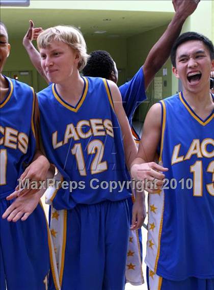 Thumbnail 2 in LACES vs. View Park (CIF LA City Section Small School Final) photogallery.