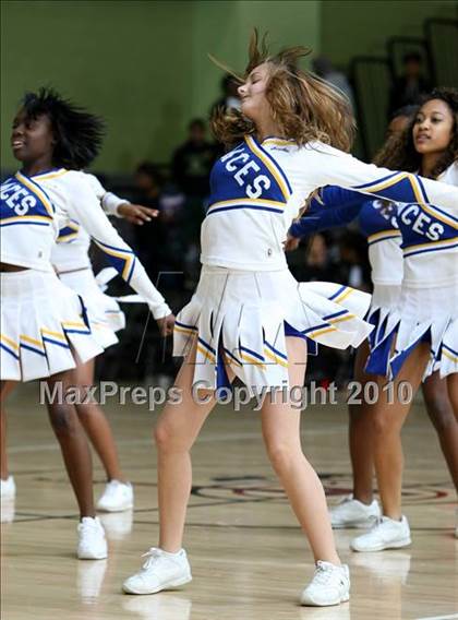 Thumbnail 3 in LACES vs. View Park (CIF LA City Section Small School Final) photogallery.
