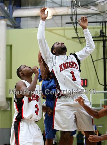 Thumbnail 2 in LACES vs. View Park (CIF LA City Section Small School Final) photogallery.