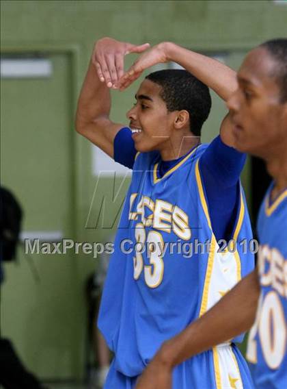 Thumbnail 3 in LACES vs. View Park (CIF LA City Section Small School Final) photogallery.