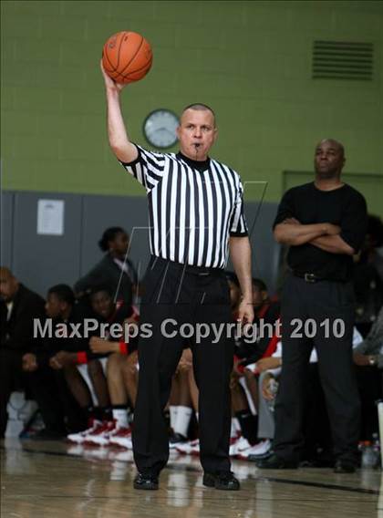 Thumbnail 3 in LACES vs. View Park (CIF LA City Section Small School Final) photogallery.