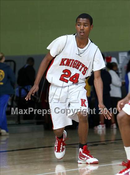 Thumbnail 1 in LACES vs. View Park (CIF LA City Section Small School Final) photogallery.