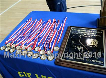 Thumbnail 2 in LACES vs. View Park (CIF LA City Section Small School Final) photogallery.