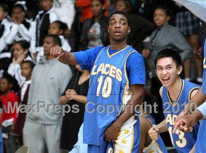 Thumbnail 2 in LACES vs. View Park (CIF LA City Section Small School Final) photogallery.