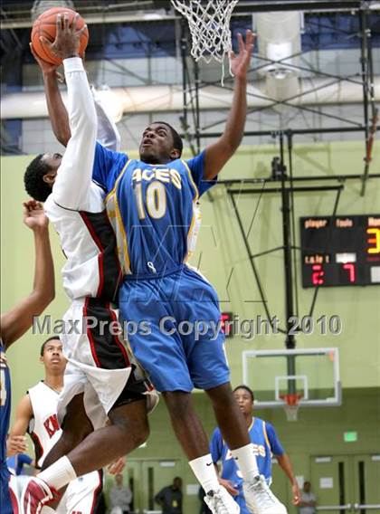 Thumbnail 1 in LACES vs. View Park (CIF LA City Section Small School Final) photogallery.